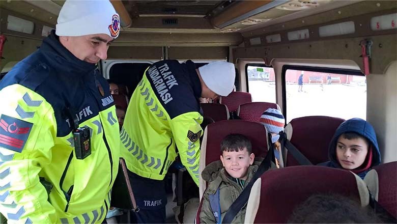 Balıkesir’de Okul Servis Araçlarına Özel Denetim Balıkesir’de Okul Servis Araçlarına Özel Denetim
