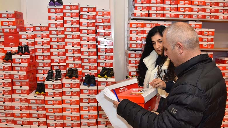 Büyükşehir’den Dar Gelirli Ailelerin Çocuklarına Kışlık Destek Büyükşehir’den Dar Gelirli Ailelerin Çocuklarına Kışlık Destek