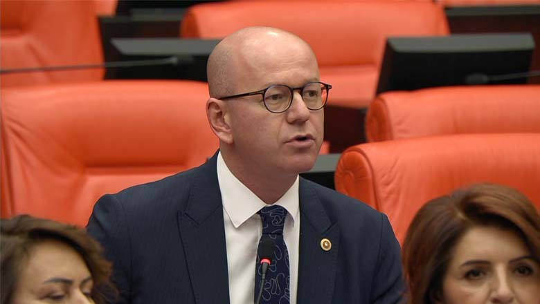 CHP'li Sarı, Çiftçilerin Destek Ödemelerini Meclis Gündemine Taşıdı CHP'li Sarı, Çiftçilerin Destek Ödemelerini Meclis Gündemine Taşıdı