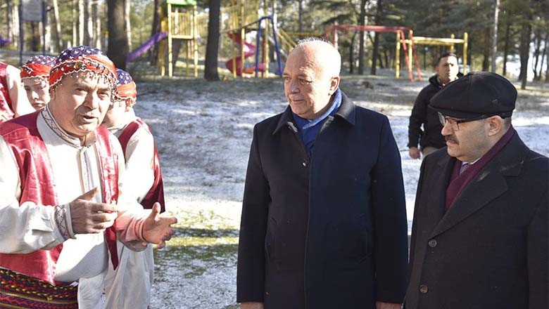 Dursunbey’de Barana Geleneğine Protokol Ziyareti Dursunbey’de Barana Geleneğine Protokol Ziyareti