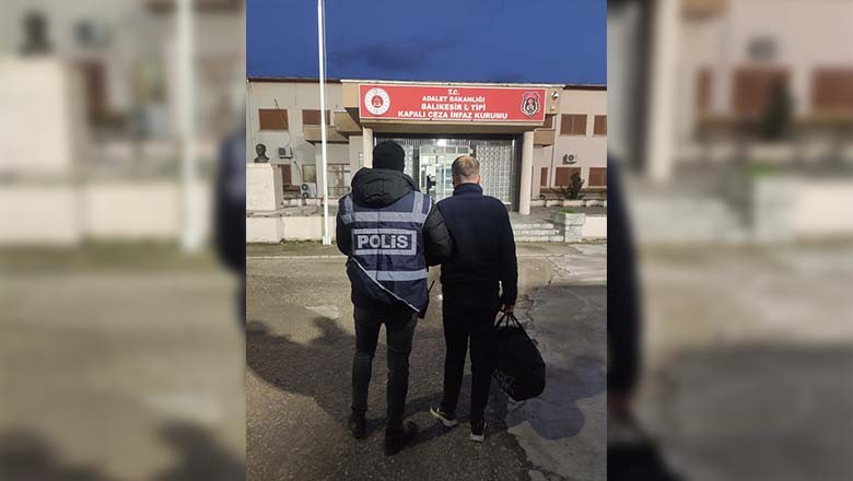 Dursunbey’de Uyuşturucu Suçundan Aranan Şahıs Yakalandı Dursunbey’de Uyuşturucu Suçundan Aranan Şahıs Yakalandı