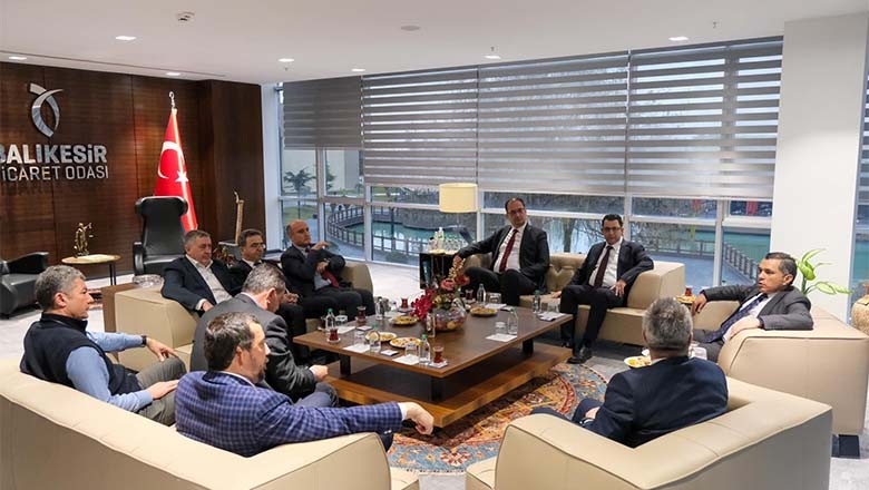 Gelir İdaresi Heyeti, Balıkesir Ticaret Odası’nı ziyaret etti Gelir İdaresi Heyeti, Balıkesir Ticaret Odası’nı ziyaret etti