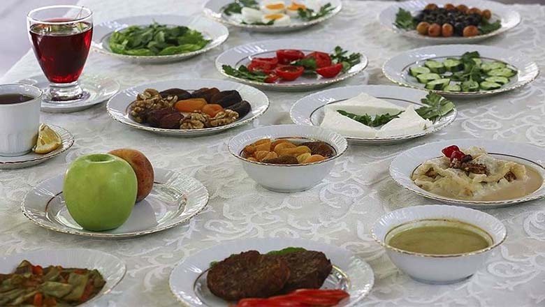 İl Sağlık Müdürlüğü'nden Ramazan Ayında Beslenme Önerileri İl Sağlık Müdürlüğü'nden Ramazan Ayında Beslenme Önerileri