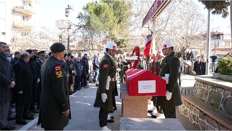 Kıbrıs Gazisi Korkmaz Sındırgı’da Askeri Törenle Defnedildi Kıbrıs Gazisi Korkmaz Sındırgı’da Askeri Törenle Defnedildi