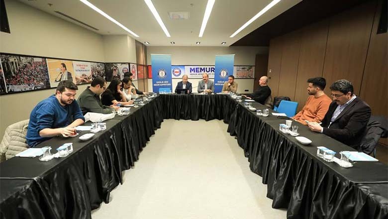 "Sağlık-Sen, Aile Hekimliği Uzmanlık Eğitimi Sorunlarını Masaya Yatırdı" "Sağlık-Sen, Aile Hekimliği Uzmanlık Eğitimi Sorunlarını Masaya Yatırdı"