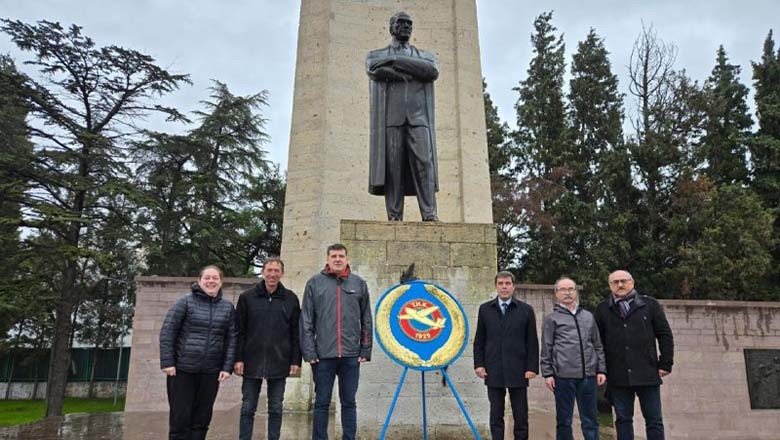 Türk Hava Kurumu 100. Yılını Balıkesir’de Törenle Kutladı Türk Hava Kurumu 100. Yılını Balıkesir’de Törenle Kutladı