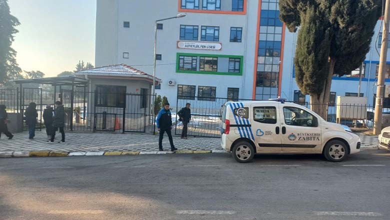 Zamana Karşı Yarış! Balıkesir’de Zabıta Ekipleri, Sınav Koşusuna Katıldı Zamana Karşı Yarış! Balıkesir’de Zabıta Ekipleri, Sınav Koşusuna Katıldı