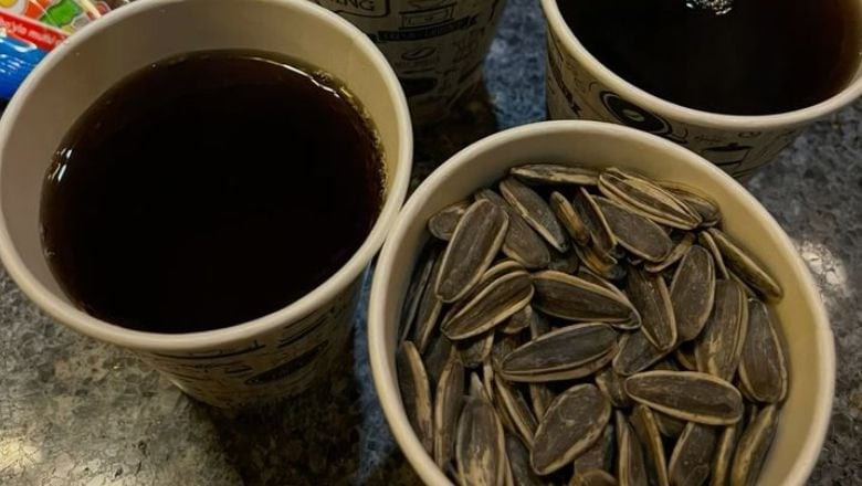 Balıkesir'de İftar Sonrası Çekirdek Keyfi