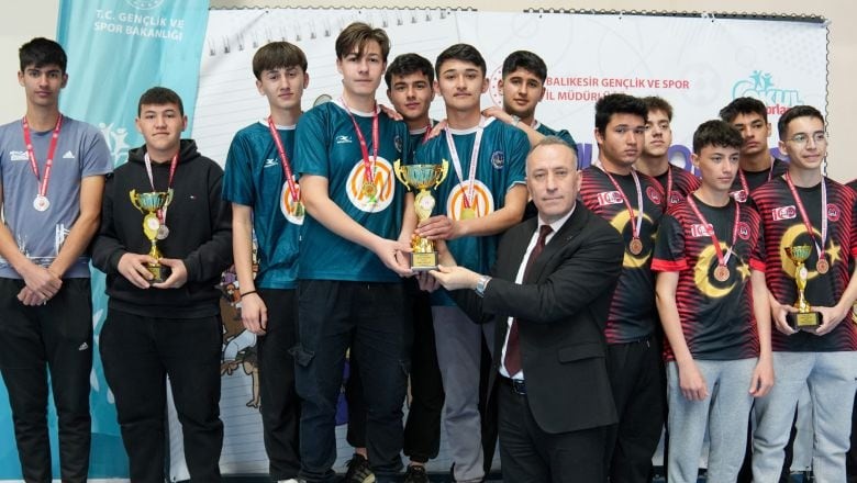 Balıkesir'de Gençler Bocce Sahasında Buluştu