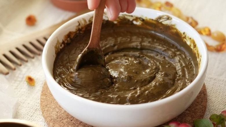 Bayram Kınası Nedir? Neden Yakılır?