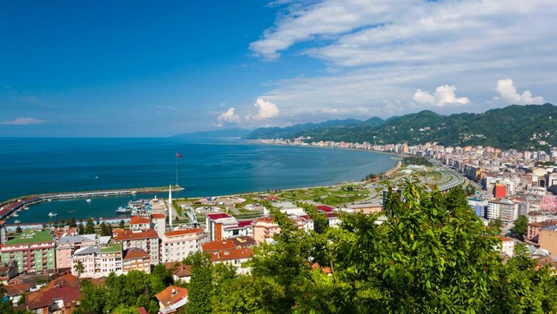 Rize İlinin Kaç İlçesi Var ve En Büyük İlçeleri Hangileri?