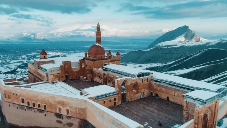 Ağrı İlinin Kaç İlçesi Var ve En Büyük İlçeleri Hangileri?