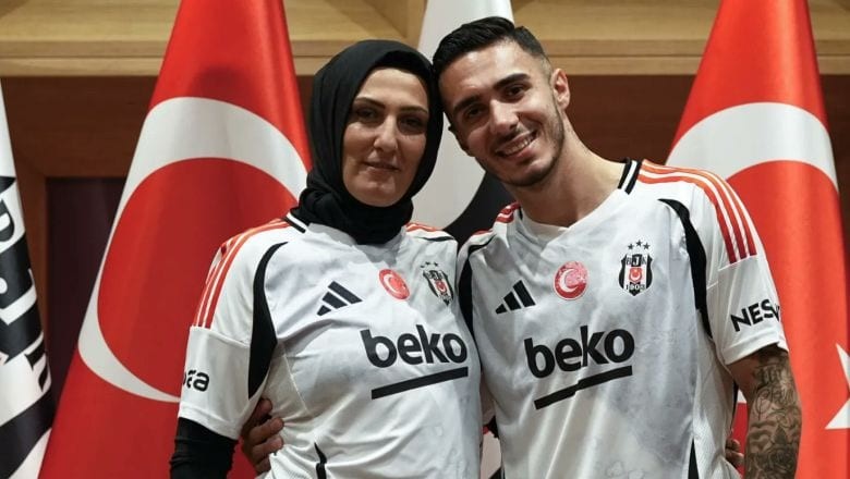 Aşk İddiası Sosyal Medyada Gündem Oldu!