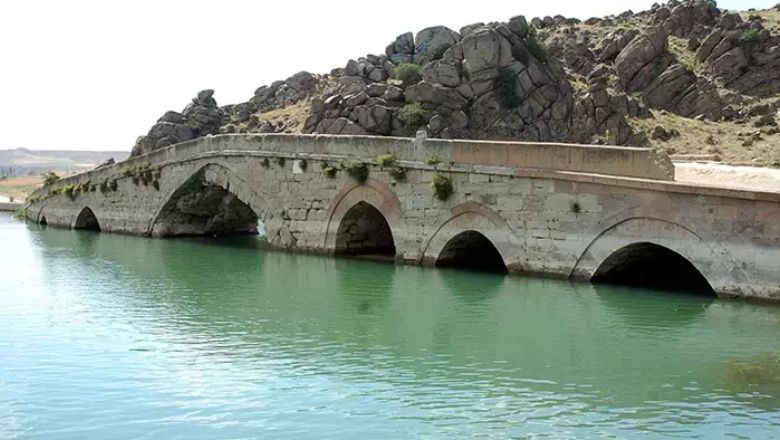 Kırıkkale İlinin Kaç İlçesi Var ve En Büyük İlçeleri Hangileri?