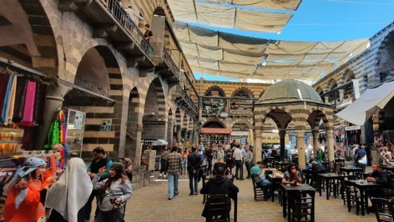 Diyarbakır İlinin Kaç İlçesi Var ve En Büyük İlçeleri Hangileri?