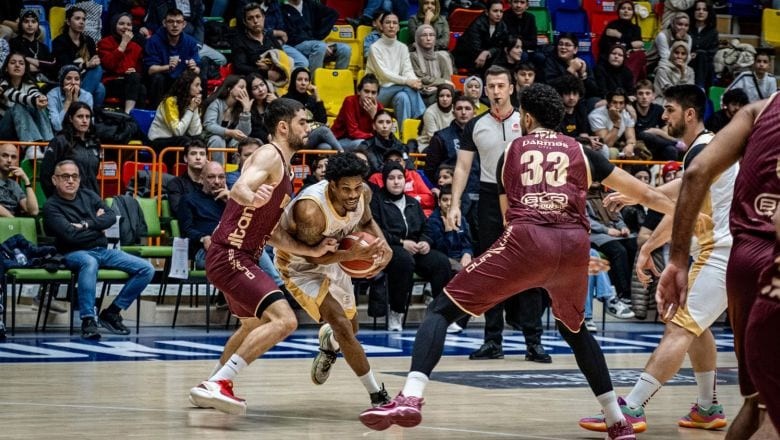 Şampiyonluk Yolunda Engelleri Aştı!