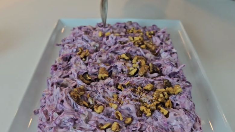 İftar Sofrasına Özel Mor Lahana Salatası