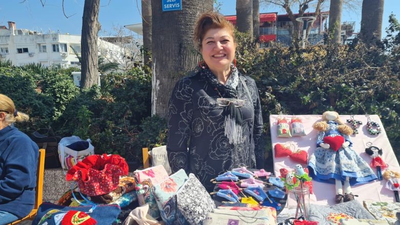 Altınoluk'ta El Emeği Ürünler Göz Kamaştırıyor