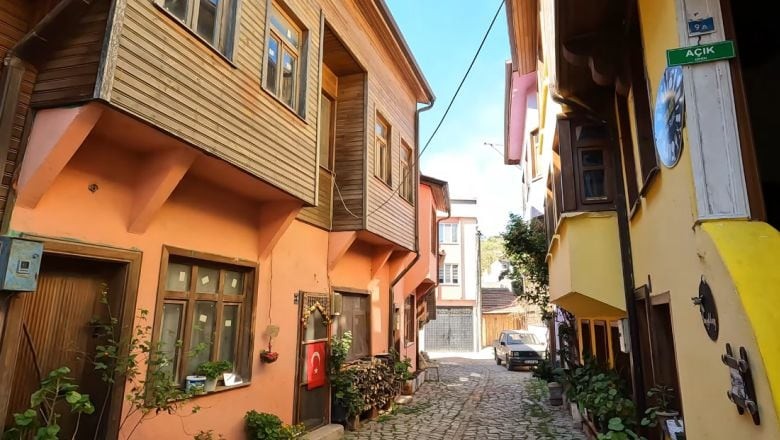 Bandırma'nın Sırrı Edincik'in Gizemli Sokaklarında