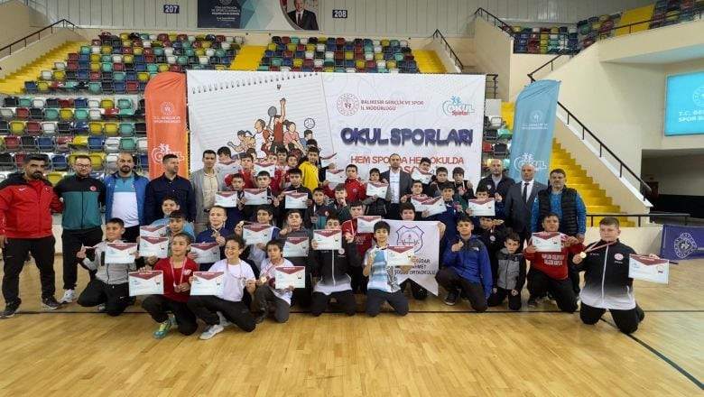 Balıkesir'de Güreş Şampiyonları Belli Oldu!