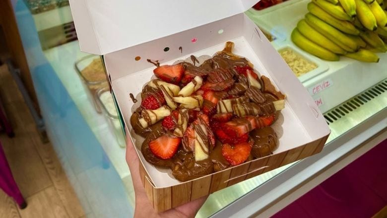 Balıkesir'de İftar Sonrası Tatlı Tercihi: Waffle