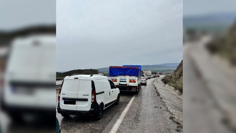 Gönen-Bandırma Yolunda TIR Kazası Trafiği Felç Etti