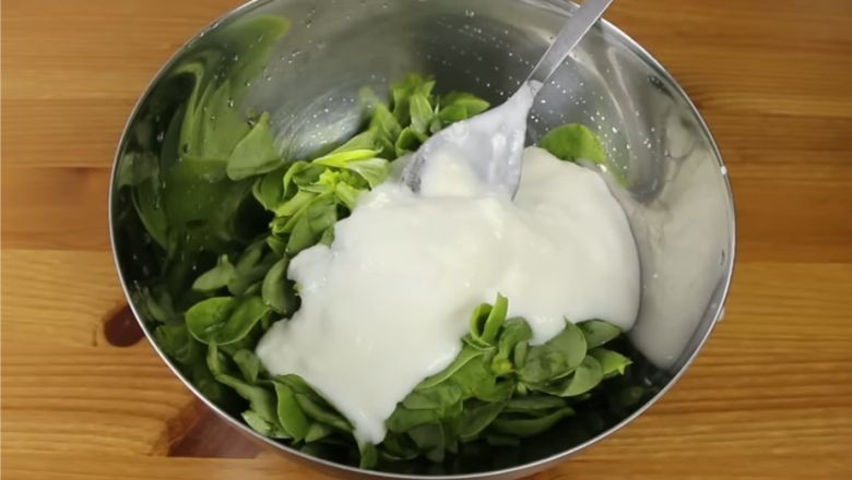 İftar Sofrasına Özel: Semizotu Salatası