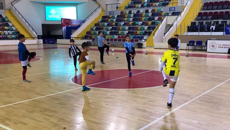 Balıkesir'de Kış Spor Okulları Devam Ediyor