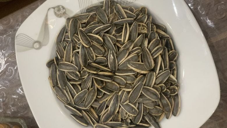 Balıkesir'de İftar Sonrası Çekirdek Keyfi