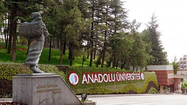 Anadolu Üniversitesi’nde Yeni Dönem: Açıköğretim Fakülteleri Birleşti Anadolu Üniversitesi’nde Yeni Dönem: Açıköğretim Fakülteleri Birleşti