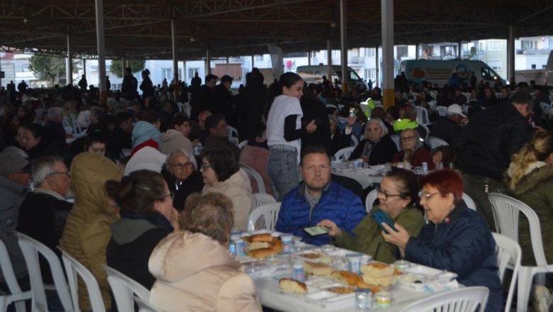 Ayvalık’ta İftar Etkinliği Düzenlendi