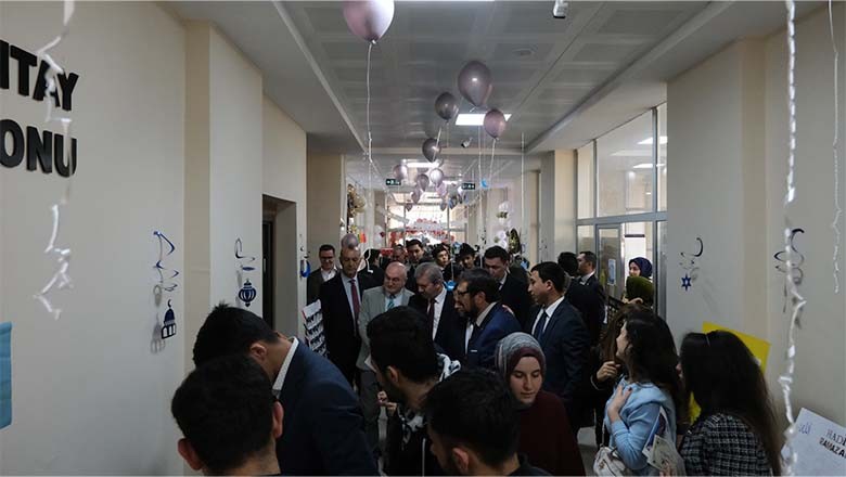 BAÜN'de Ramazan Sokağı Sergisi Açıldı BAÜN'de Ramazan Sokağı Sergisi Açıldı