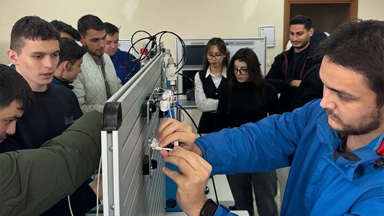 BAÜN'den Öğrencilerine Sertifikalı İleri Pnömatik Eğitimi BAÜN'den Öğrencilerine Sertifikalı İleri Pnömatik Eğitimi