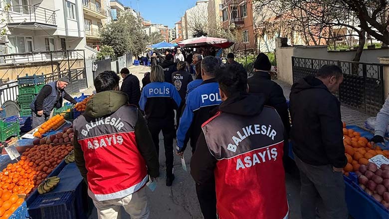 Balıkesir Polisinden Pazar Esnafına Dolandırıcılık Uyarısı Balıkesir Polisinden Pazar Esnafına Dolandırıcılık Uyarısı