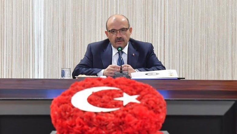 Vali Ustaoğlu'ndan Emeğe ve Dayanışmaya Vurgu