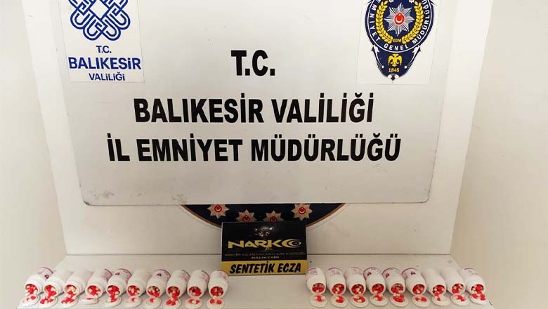 Balıkesir'de 1.087 Sentetik Ecza Hap Ele Geçirildi!