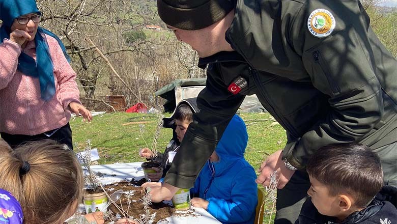 Balıkesir’de Miniklerden Yeşil Geleceğe Katkı Balıkesir’de Miniklerden Yeşil Geleceğe Katkı