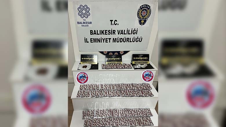 Balıkesir'de Şok Asayiş Uygulaması Balıkesir'de Şok Asayiş Uygulaması