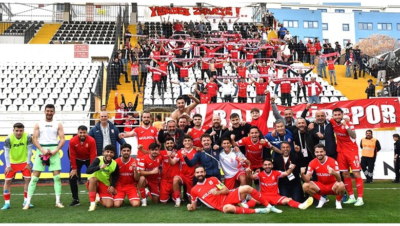 Balıkesirspor, TFF 2. Lig Hedefine Adım Adım Yaklaşıyor Balıkesirspor, TFF 2. Lig Hedefine Adım Adım Yaklaşıyor