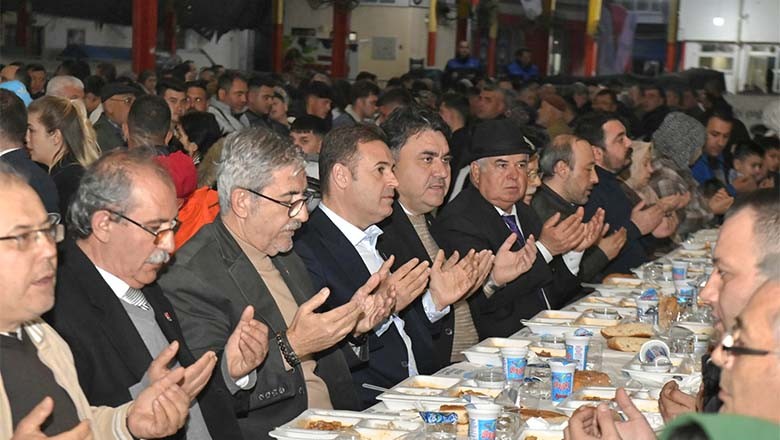 Havran'da Başkan Akın'dan Birlik ve Beraberlik Vurgusu Havran'da Başkan Akın'dan Birlik ve Beraberlik Vurgusu