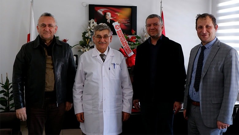 Başkan Hakan Yıldırım Semizel'den 14 Mart Tıp Bayramı Ziyareti Başkan Hakan Yıldırım Semizel'den 14 Mart Tıp Bayramı Ziyareti