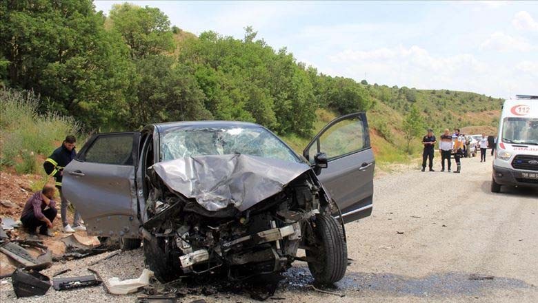Bayramın İlk 2 Gününde Trafik Kazaları: 19 Ölü, 2 Bin 499 Yaralı Bayramın İlk 2 Gününde Trafik Kazaları: 19 Ölü, 2 Bin 499 Yaralı