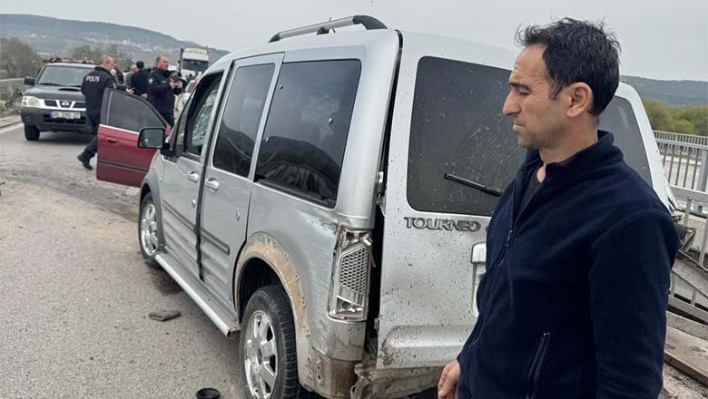 Bigadiç - Balıkesir Yolundaki Kaza Yürekleri Yaktı: 1 Ölü, 4 Yaralı Bigadiç - Balıkesir Yolundaki Kaza Yürekleri Yaktı: 1 Ölü, 4 Yaralı