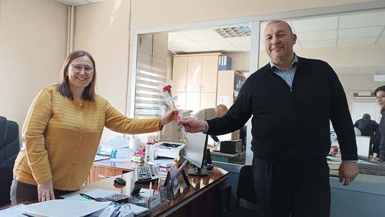 Bigadiç Belediyesi 8 Mart’ı Kadın Çalışanlarıyla Kutladı Bigadiç Belediyesi 8 Mart’ı Kadın Çalışanlarıyla Kutladı