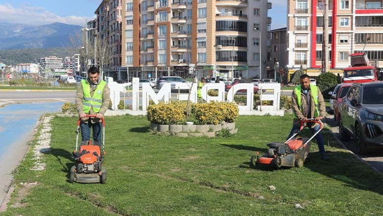 Edremit Belediyesi’nden Bayram Öncesi Kapsamlı Hazırlık Edremit Belediyesi’nden Bayram Öncesi Kapsamlı Hazırlık