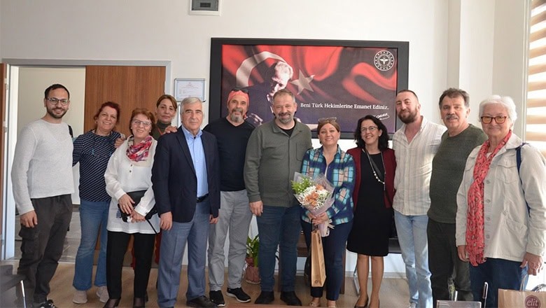 Gömeç Belediye Başkanı Bağcı'dan Sağlık Çalışanlarına Ziyaret Gömeç Belediye Başkanı Bağcı'dan Sağlık Çalışanlarına Ziyaret