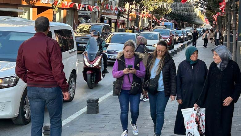 Komşuluk Bağları Zayıfladı, Balıkesir'de Vatandaşlar Ne Düşünüyor? Komşuluk Bağları Zayıfladı, Balıkesir'de Vatandaşlar Ne Düşünüyor?
