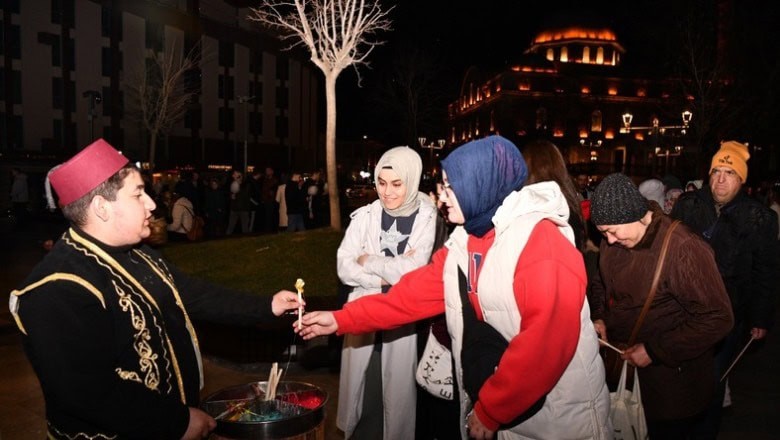 Başkan Akın’la Ramazan’ın neşesi paylaştıkça çoğalıyor