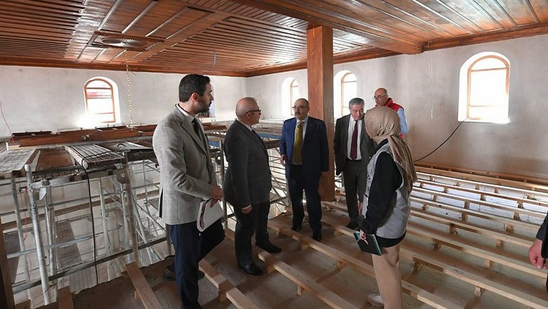 Vali Ustaoğlu, Alaca Mescit Camii Restorasyon Çalışmalarını Denetledi Vali Ustaoğlu, Alaca Mescit Camii Restorasyon Çalışmalarını Denetledi