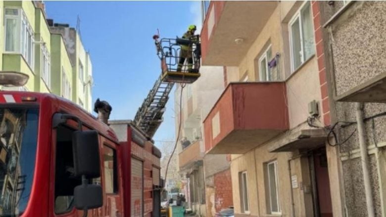 Balıkesir'de Yangın Paniği! Maddi Zarar Büyük